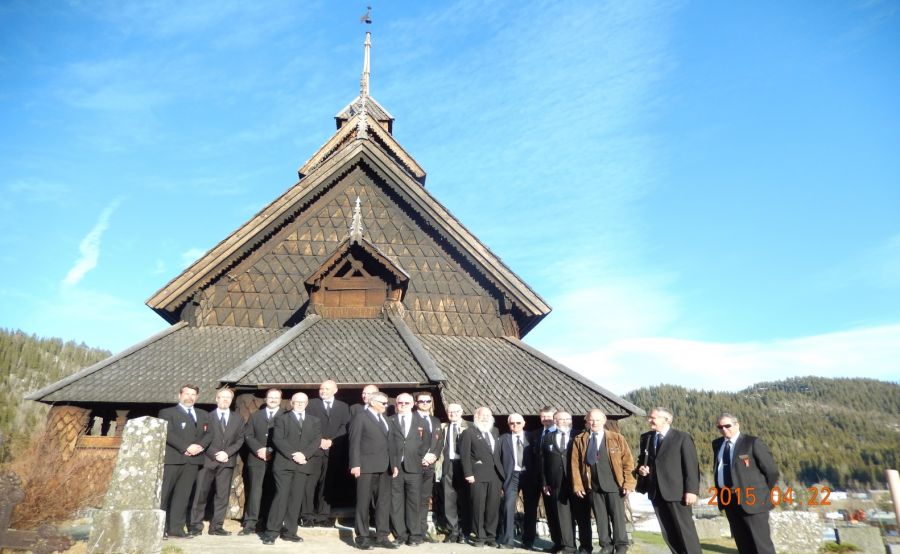 Foran Eidsborg Stavkirke
