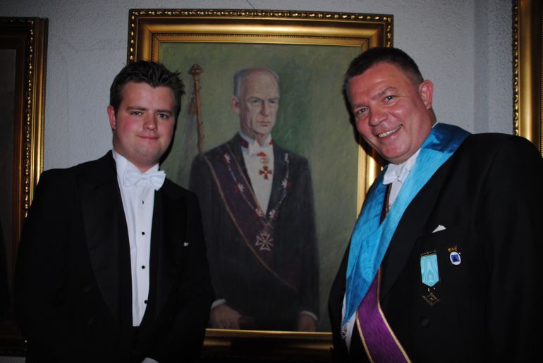 6. generasjons frimurer tatt opp i Oscar til de syv Bjerge!